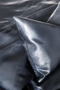 Latex Bettw�sche wie Kissen und Bettdecken chloriert
