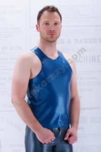 Latex Muskel T-Shirt Checker f�r M�nner bestellen