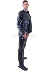 Latexjacke mit funktionalen Taschen auf Ma�