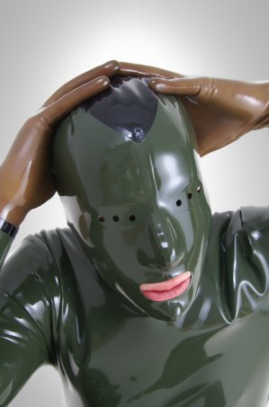 Latexmaske zweifarbig